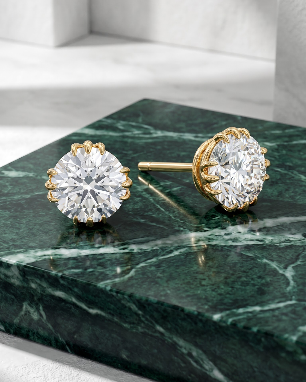Round Solitaire Stud Earrings — product view 01