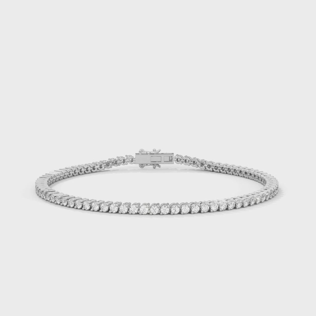 Classic Line Bracelet rotating product video in silver